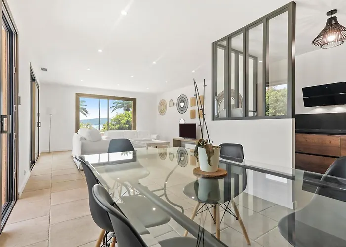 La Capitane * Grimaud