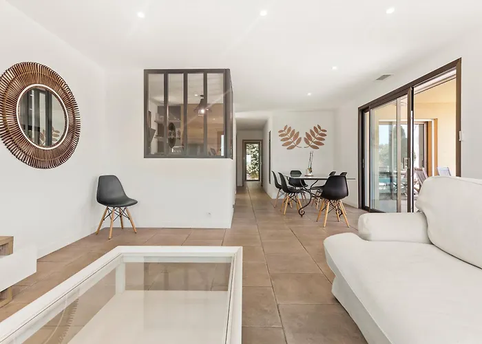 La Capitane Villa Grimaud