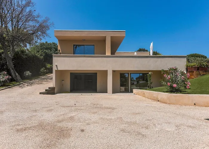 La Capitane Villa Grimaud